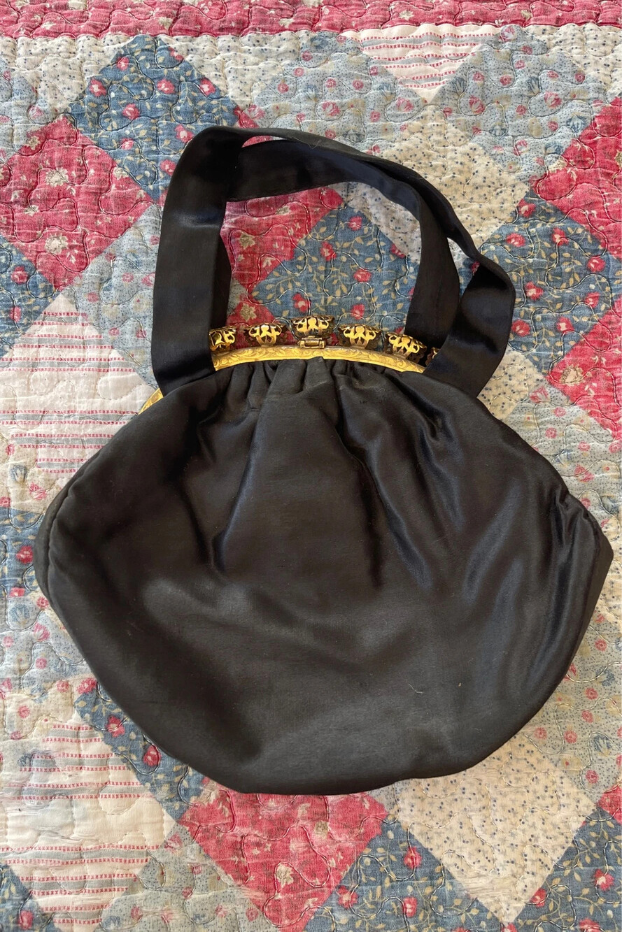 Vintage Black Ruched Rayon 1940s Gold Frame Kiss Clasp Handbag Evening Bag Purse
